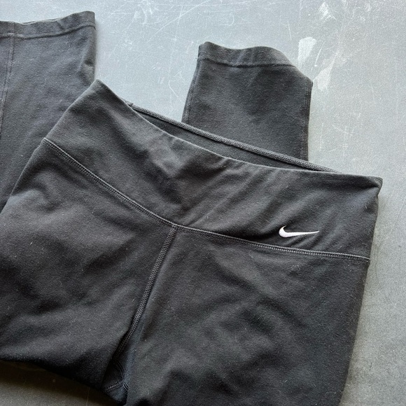 Nike Legend Slim Dri-Fit Cotton Capri Pants Legging Yoga - Picture 4 of 4